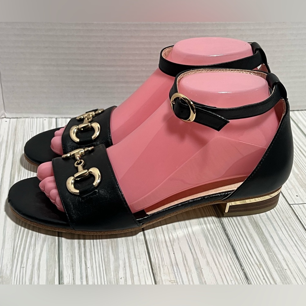 Patricia green black sandals low heel size 8